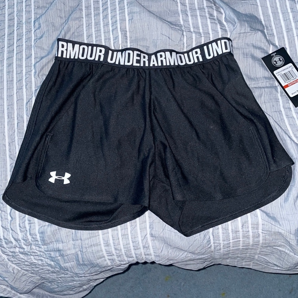 black women’s under armour shorts